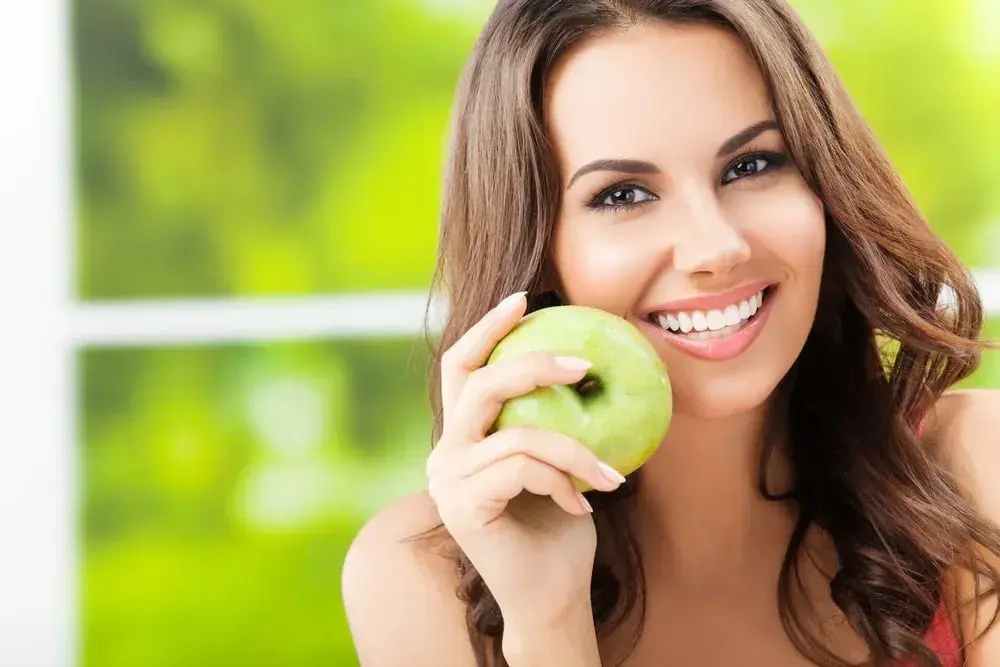 How Apples May Be The Easiest Diet Trick Ever