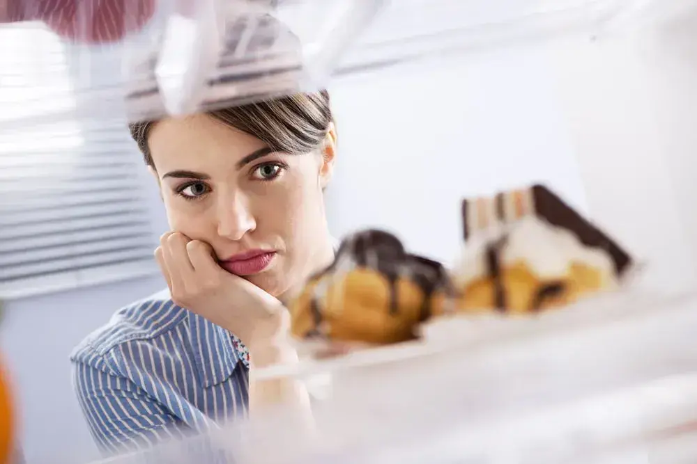 10 Reasons You Have Food Cravings — And How To Control Them Even On Your Busiest Days