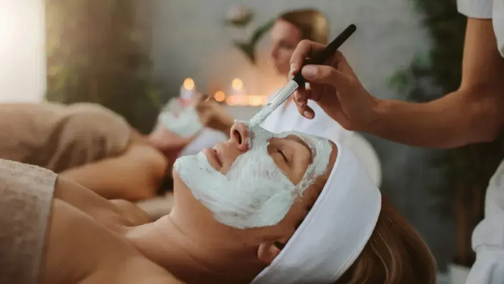 What to Get Mom This Mother’s Day: A Strawberries & Cream Spa Facial